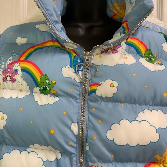 Dolls Kill x Care bears Rainbow Clouds Puffer Jacket-M - Picture 2 of 6